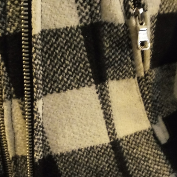 Guess jacket - Picture 6 of 7